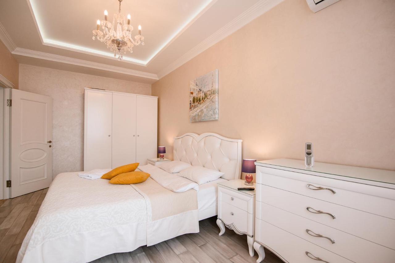 Luxury For Business & Pleasure Royal 1 Apartamento Kiev Exterior foto